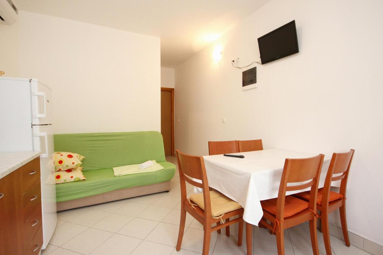 Apartments With A Parking Space Poljica, Trogir - 10010 Marina Bagian luar foto